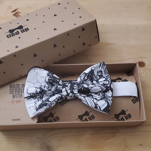 Star Wars Storm Trooper Bowtie - Picture 1 of 1